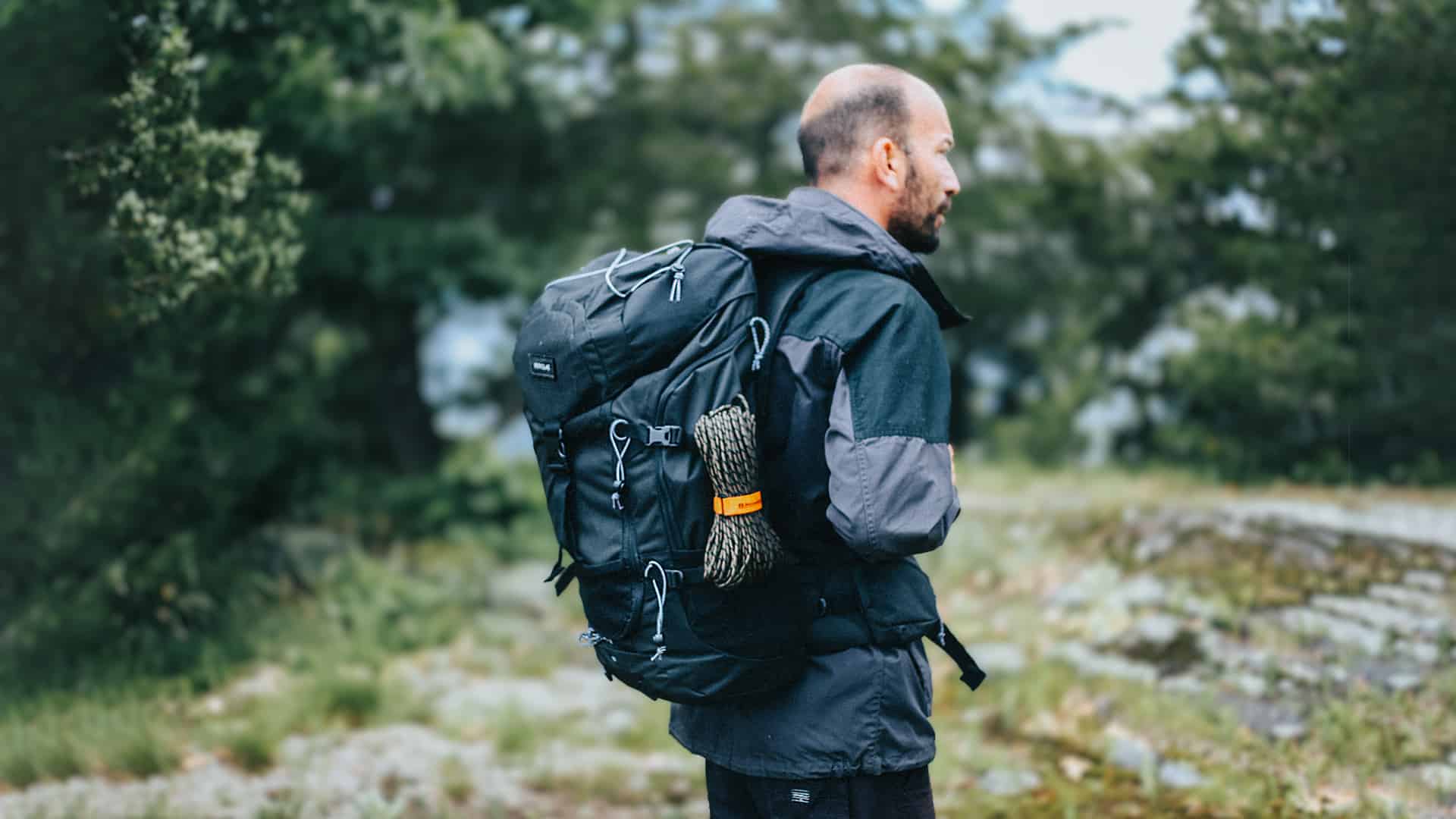 BushLife - Forclaz Travel 100 Hiking Backpack Hero