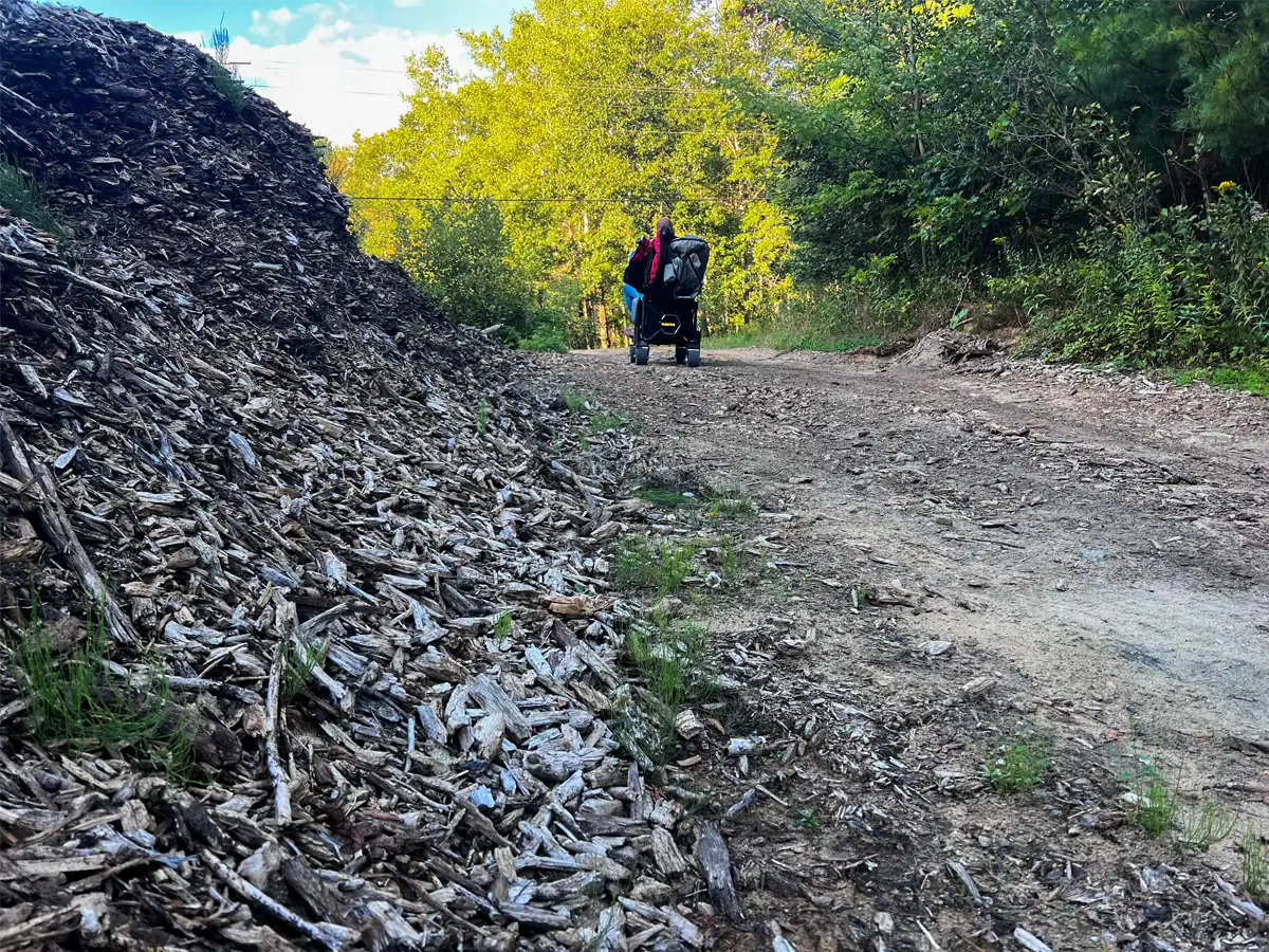 NAVEE E-Wagon 4X Electric Utility Cart Review: 80km All-Terrain Test 15 riding the Navee E-Wagon 4X up a steep sandy incline of 10%